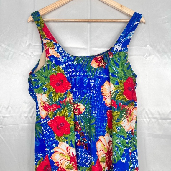 Tankini Top Womens Size Med Red Blue Floral Padded Built In Bra size Med - Picture 5 of 7